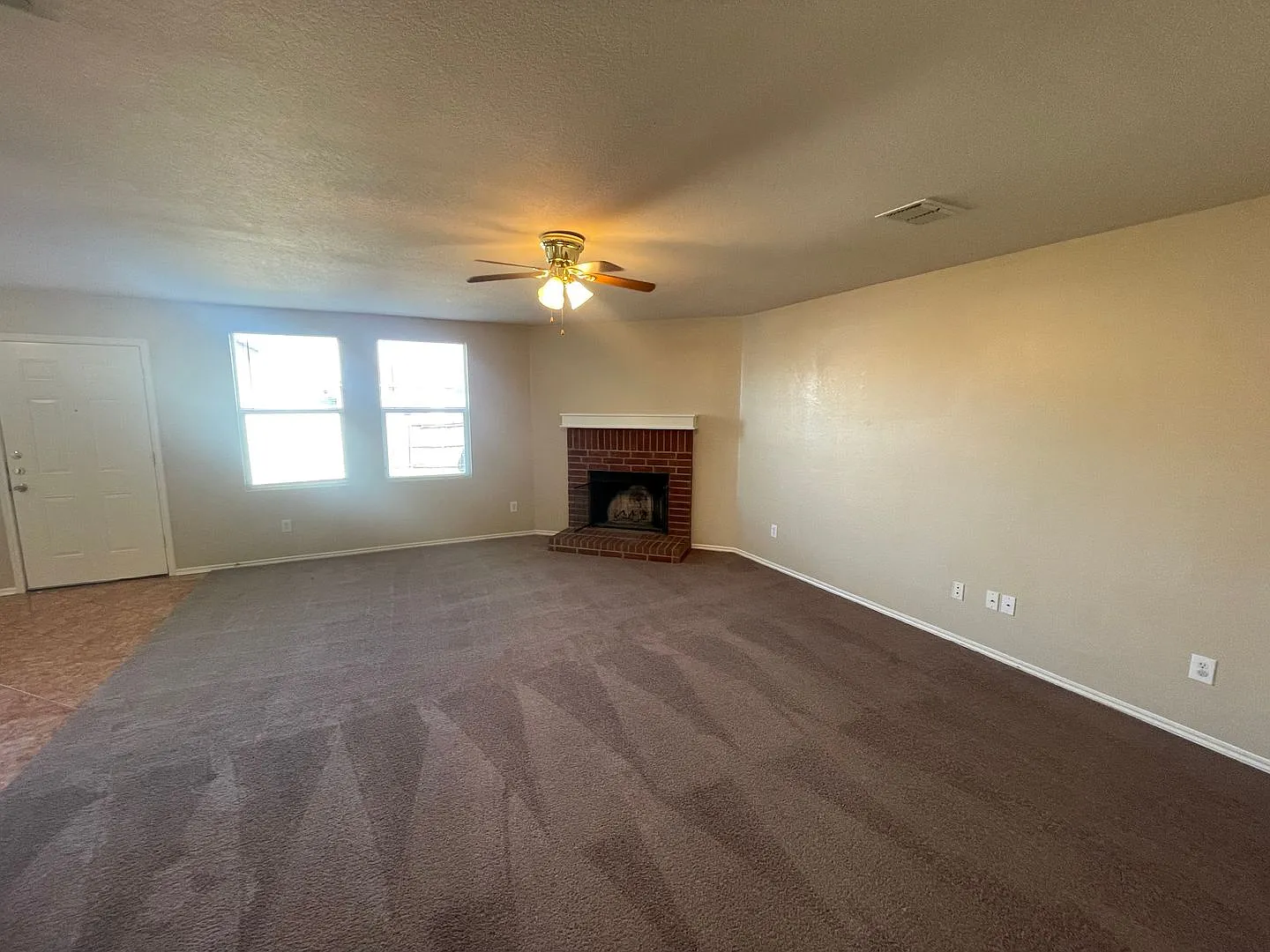 Gorgeous 2-Story Home in Meadowview — Photo 3