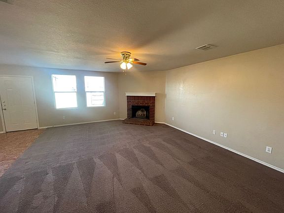3rd image of 1015 Graystone Dr
