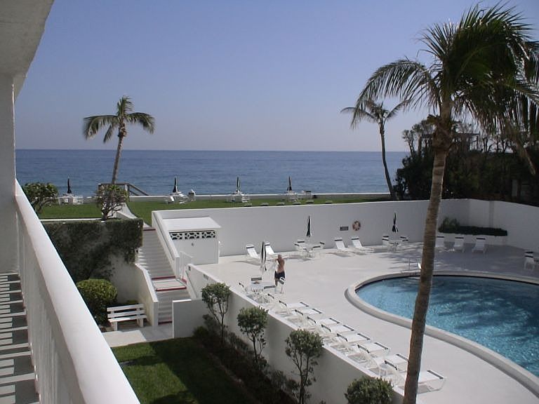 ENJOY PARADISE FROM EVERY ROOM