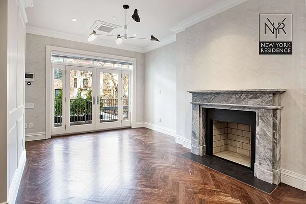 Rented by New York Residence | media 36