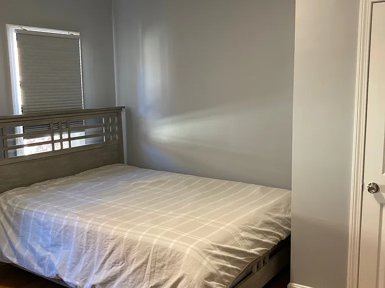 16 Aberdeen Ave #16 — Photo 19