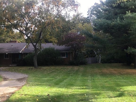 2nd image of 26580 Rose Hill Dr