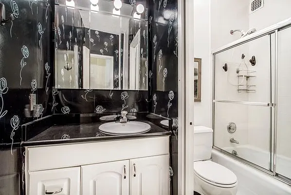Rented by Compass | media 16