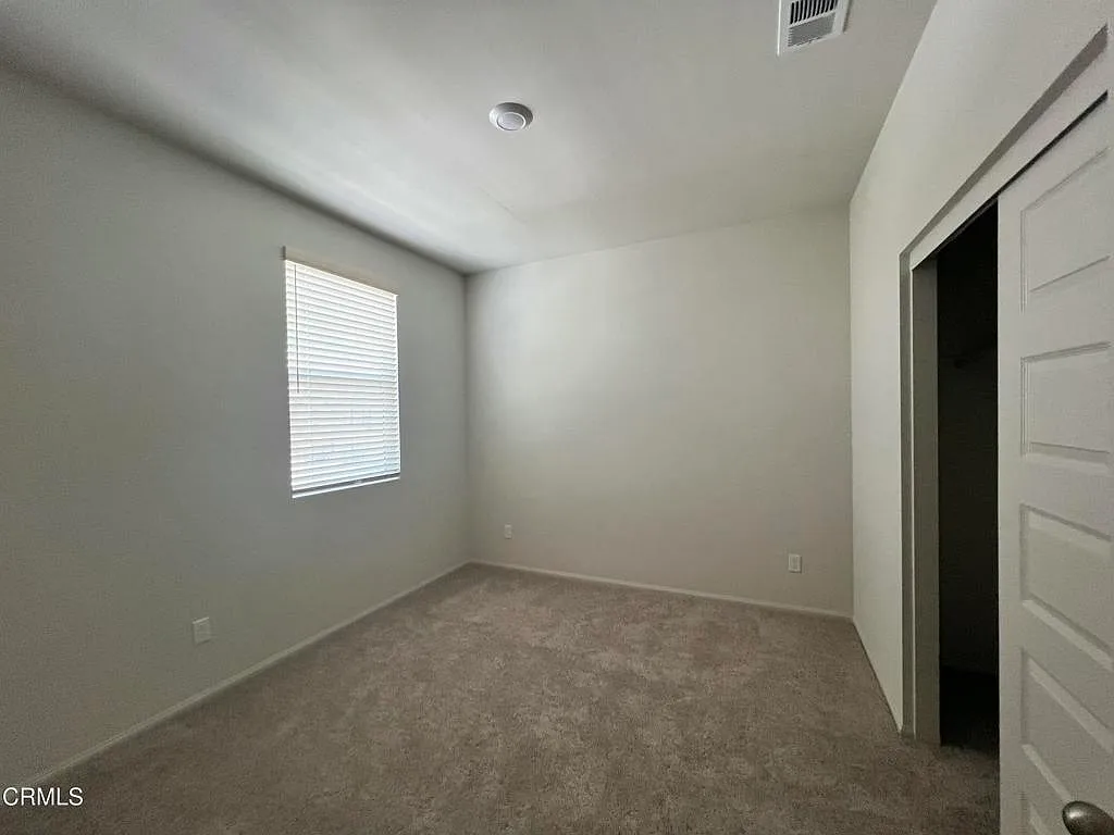 4 bed, 3.0 bath, 2112 sqft, $3,800 — Photo 4