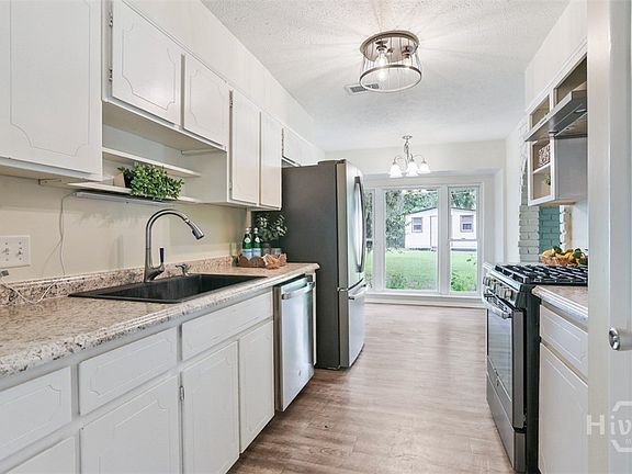 4th image of 13010 Largo Drive