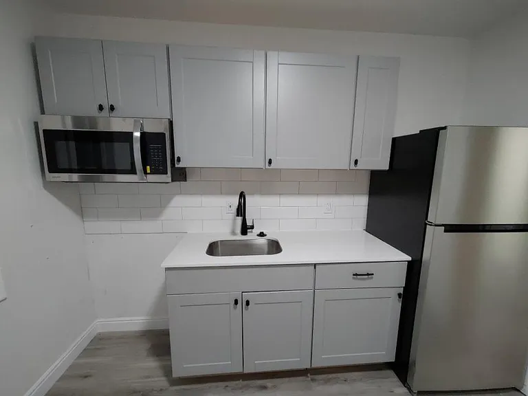 2108 Jefferson Ave — Photo 7