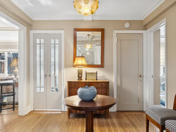 433 East 51st Street image 1 of 6