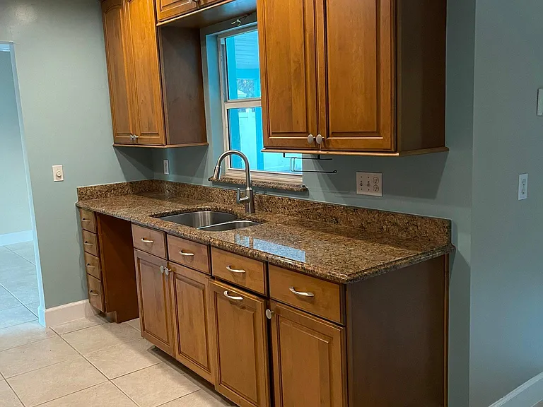 575 Coconut St — Photo 4