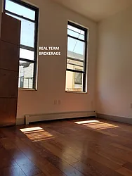 Rented by Real Team Brokerage