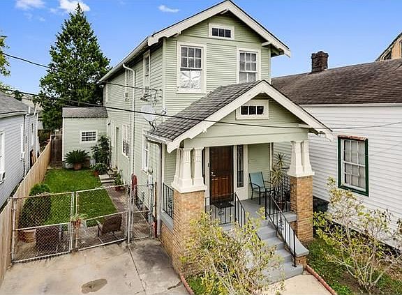 2nd image of 1919 Amelia St