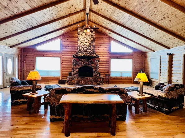 695 Rocking Horse Rd, Gardnerville, NV 89410