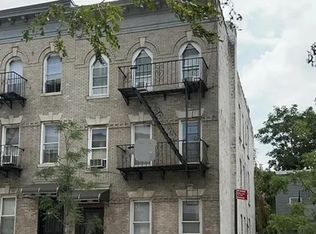 566 39th St #A, Brooklyn, NY 11232