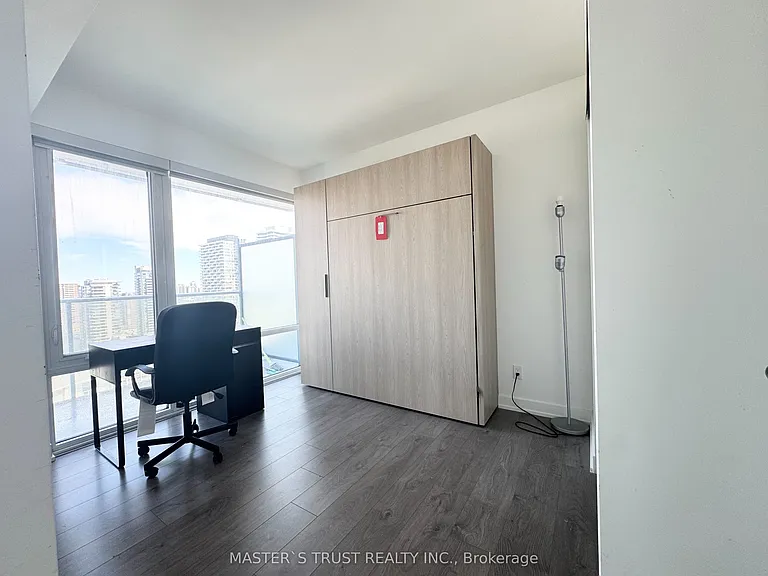 501 Yonge St #2105 — Photo 14
