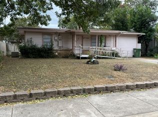 1320 E 15th St, Irving, TX 75060