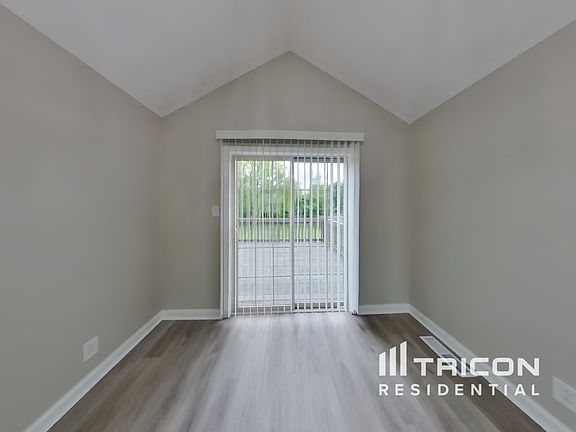 3rd image of 2484 Andersonville Dr