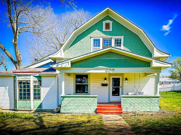 607 W Walnut St, Saint Marys, KS 66536