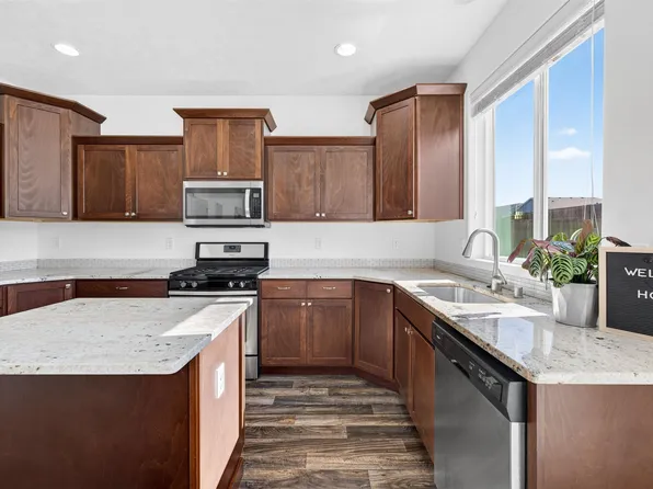 5914 Ramus Ln, Pasco, WA 99301