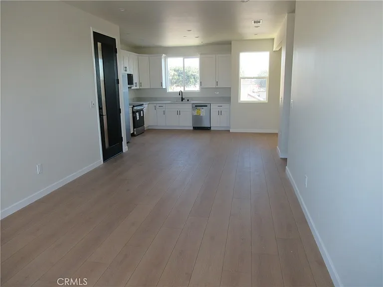 9624 Belmont — Photo 3