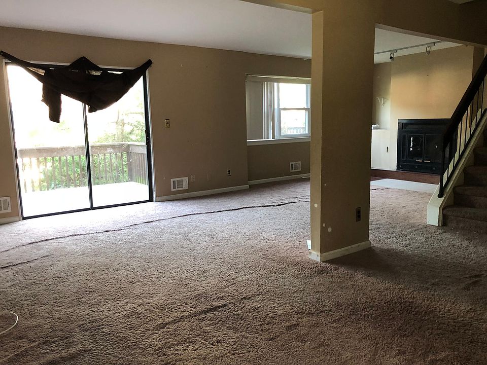 2nd image of 401 Merrywood Dr