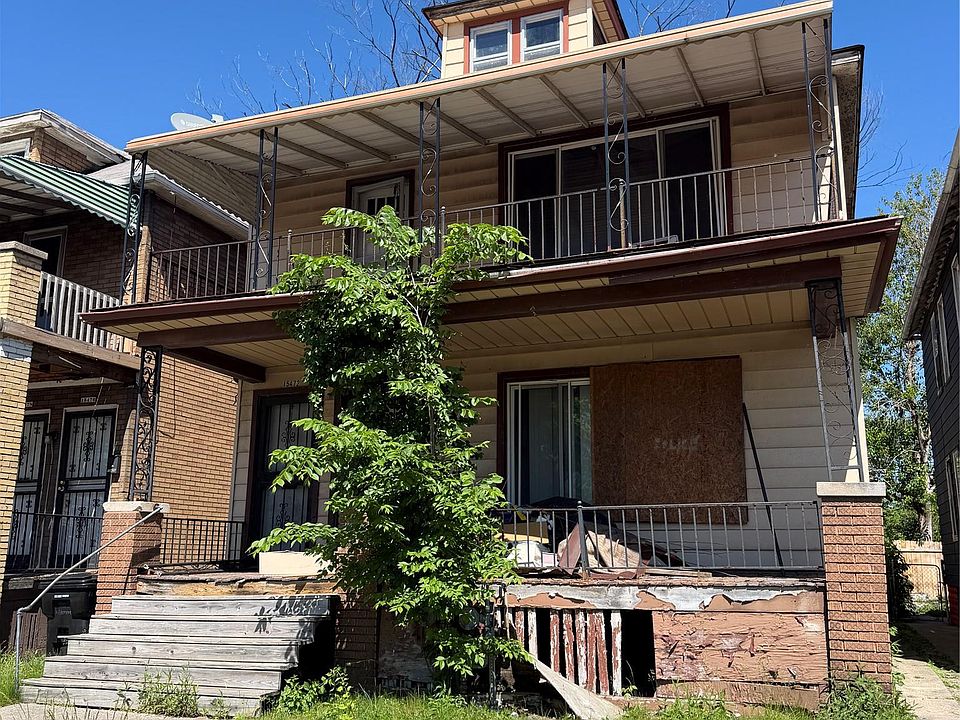 2nd image of 15470 Wildemere St