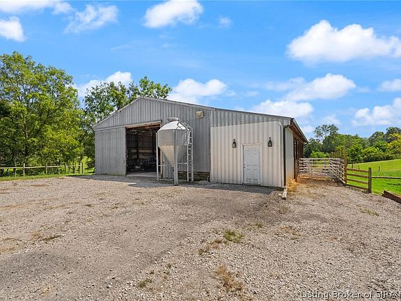 3rd image of 4150 Pleasure Ridge Road SE