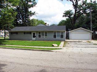 339 Cross Meadow Dr, Mundelein, IL 60060