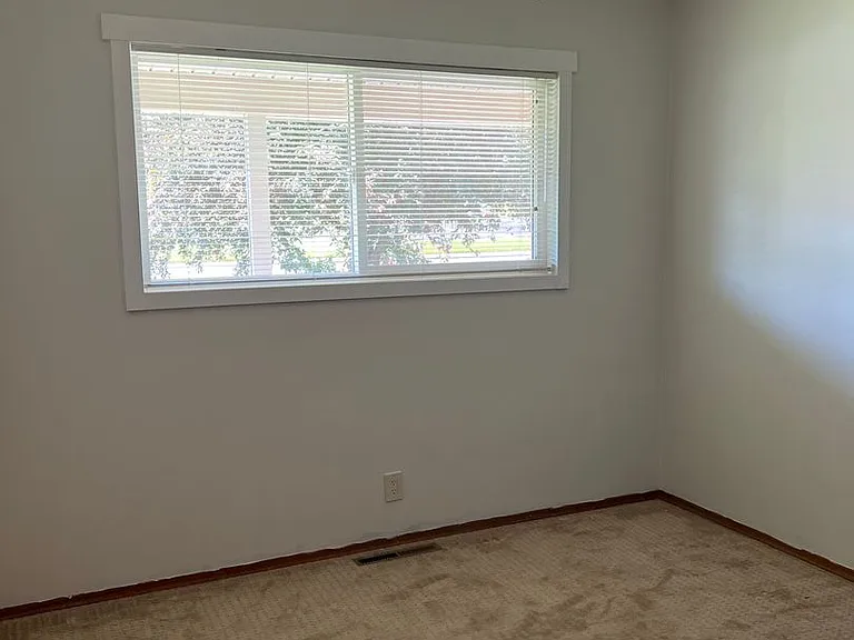 770 W Highland Ave — Photo 21