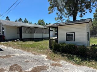 8240 W Edgehill Ct, Crystal River, FL 34428