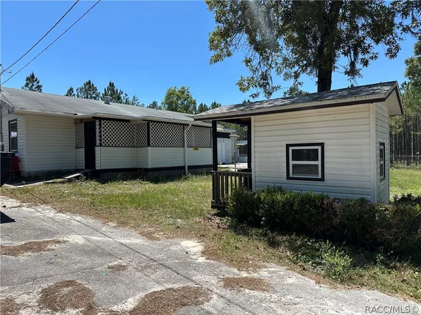 8240 W Edgehill Ct, Crystal River, FL 34428