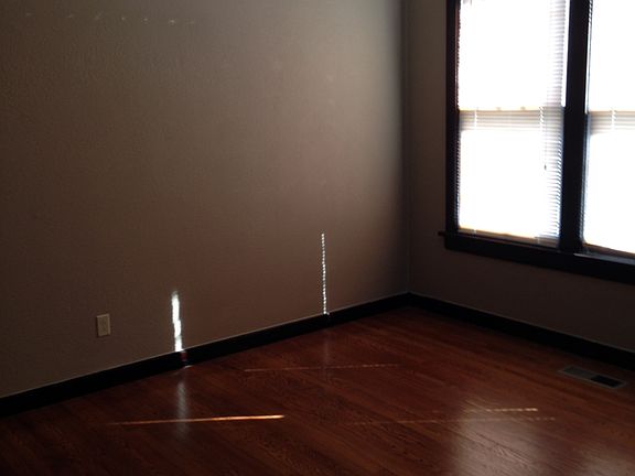 5th image of 1005 S Olive St