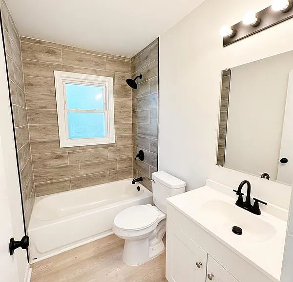 815 Dana Pl #A — Photo 4