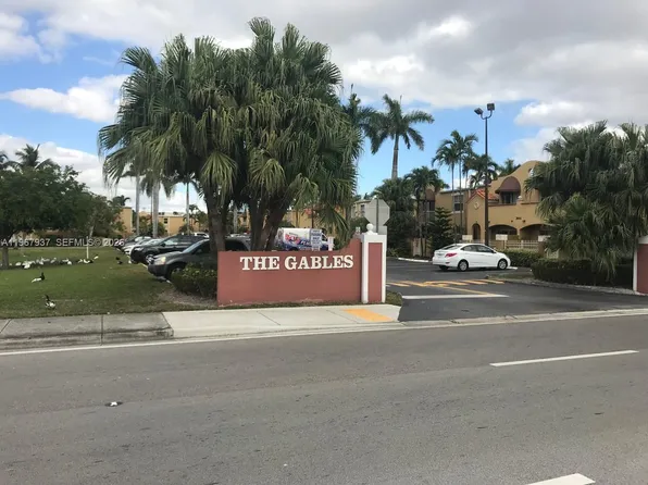 301 NW 84th Ct #703, Miami, FL 33126