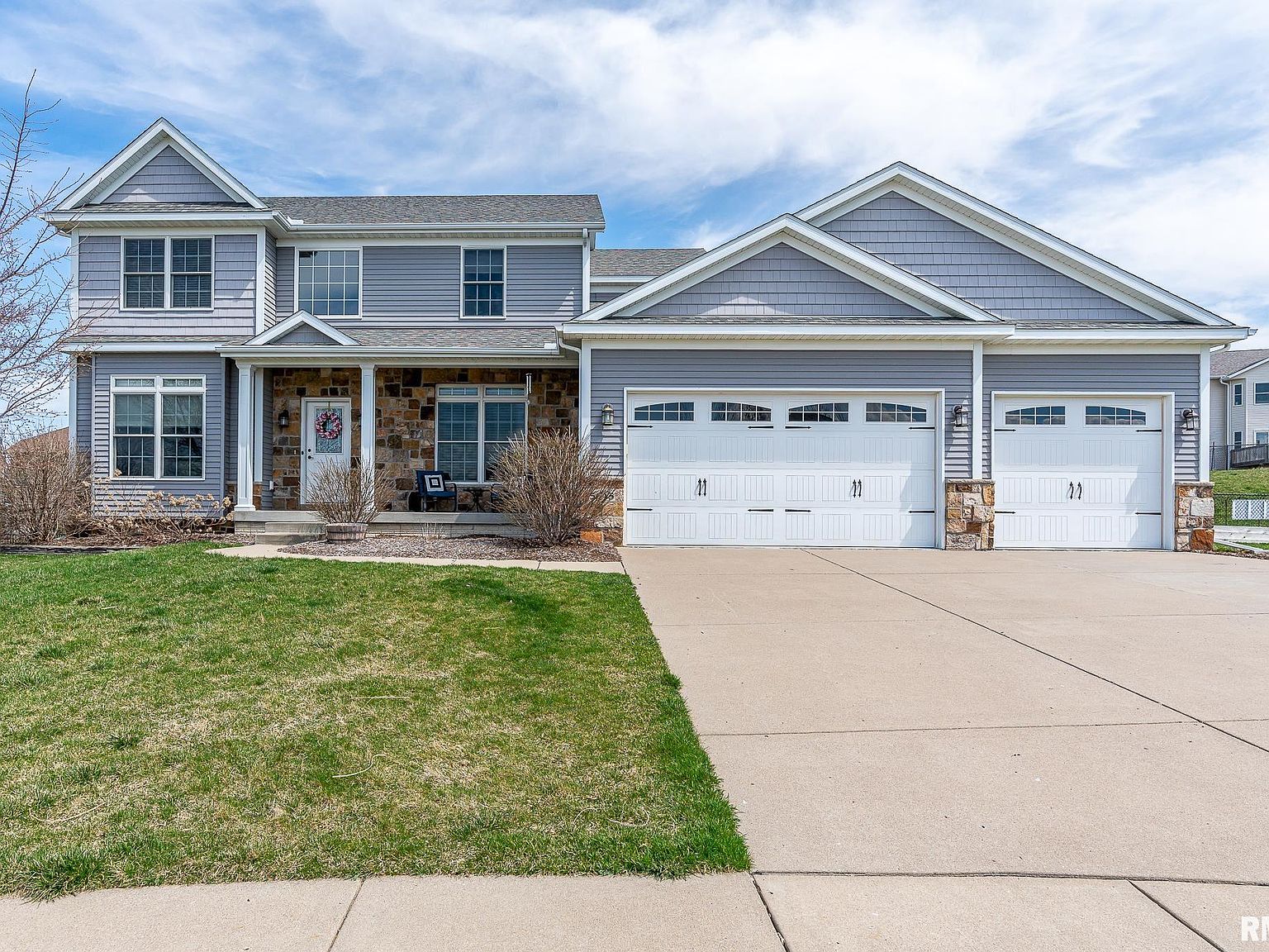 5645 Montana Ct, Bettendorf, IA 52722 Zillow
