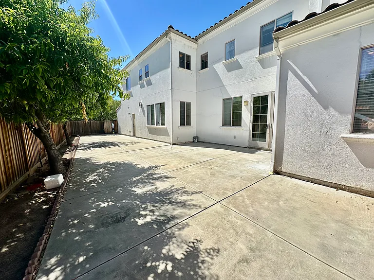 683 Castle Haven Dr — Photo 17