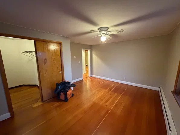 (undisclosed Address), Newton, MA 02458