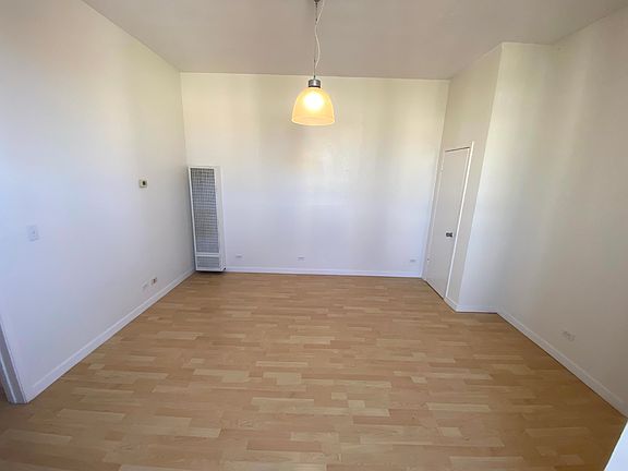 5th image of 2901 Mission St #2903