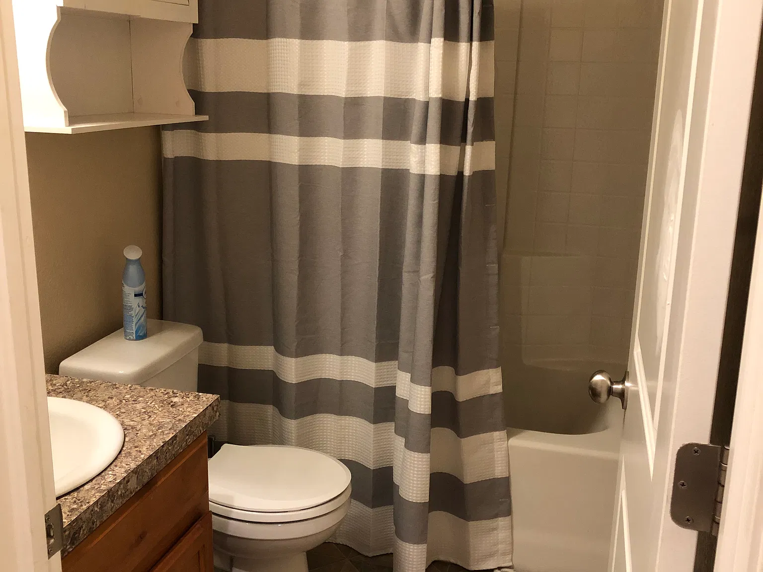 3 bed, 1934 sqft, $2,650 — Photo 2