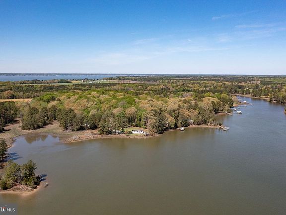 3rd image of 529 Morattico Creek Rd