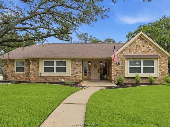 2507 Willow Bend Dr, Bryan, TX 77802