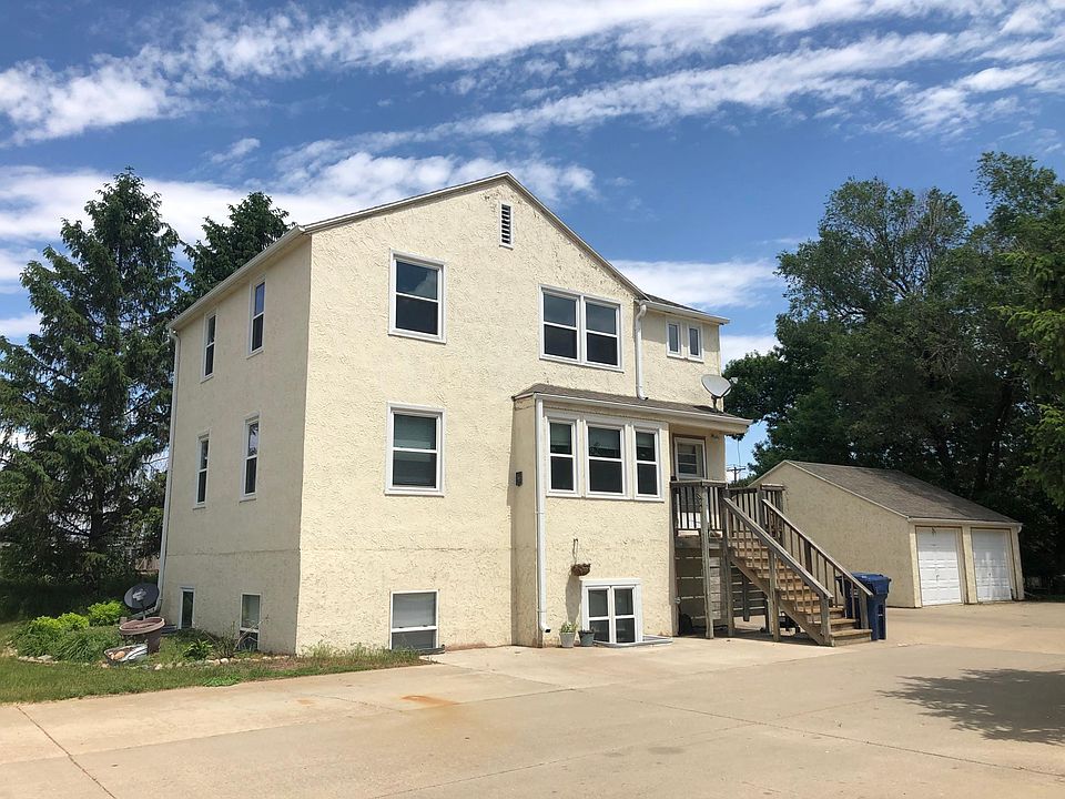 Apartments at 100 S Williams Ave