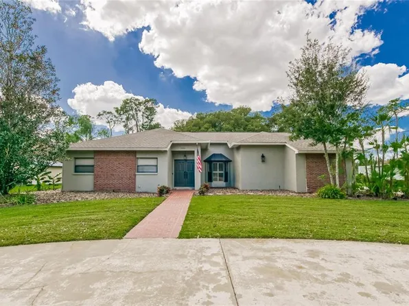 2005 Country Club Ct, Plant City, FL 33566