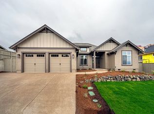 535 Autumn Hills Dr, Medford, OR