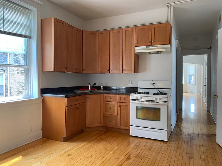 2353 S Whipple St #2F — Photo 4
