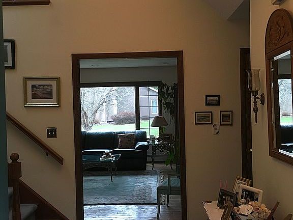 3rd image of 11 Deerfield Ln
