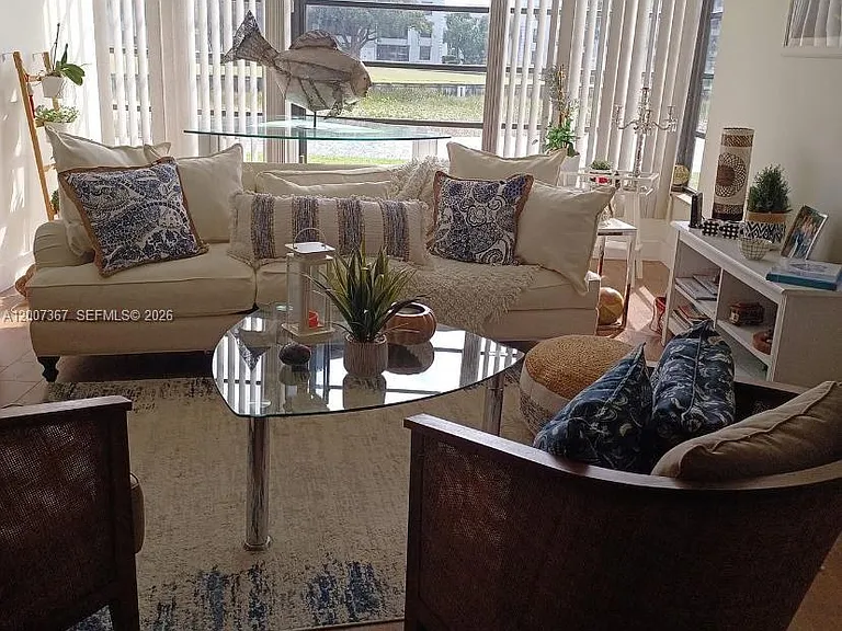 1518 Whitehall Dr #104 — Photo 7