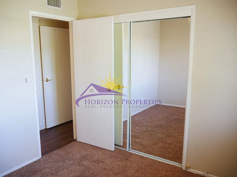 6986 Greenbrook Cir — Photo 14