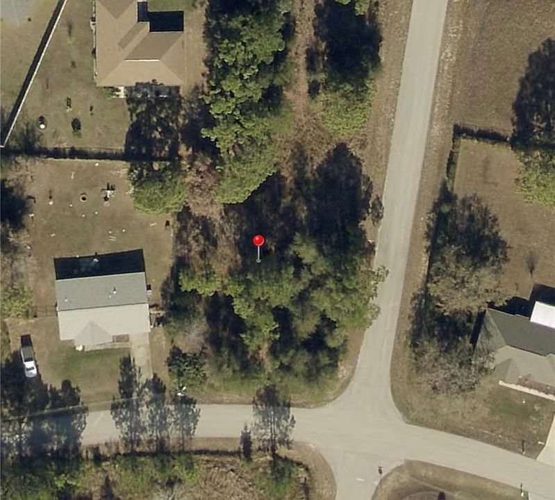 2nd image of 29 Pine Trace Loop