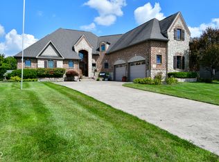 1791 Calvert Farms Dr, Greenwood, IN 46143
