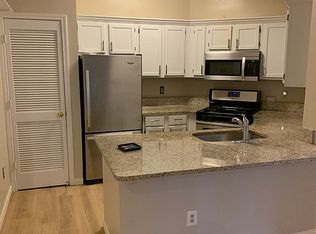4408 Helmsford Ln APT 106, Fairfax, VA 22033