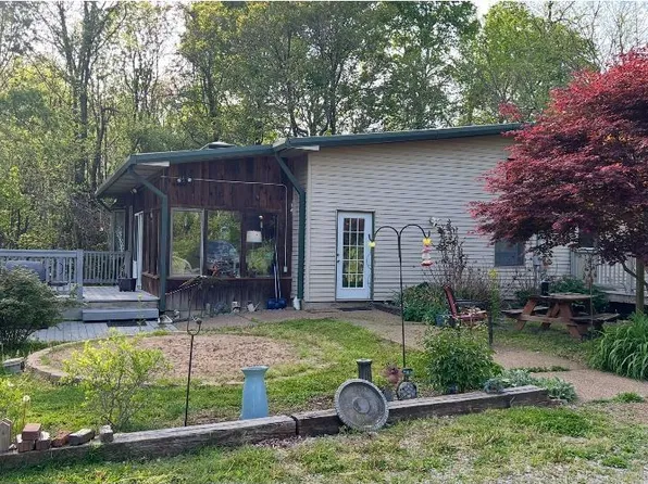 1805 State St #66, Newburgh, IN 47630